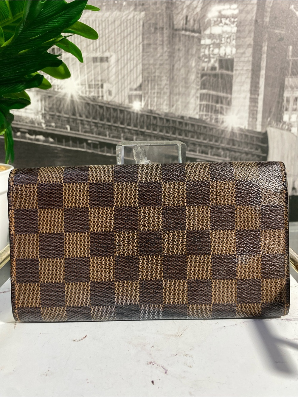 Authentic Louis Vuitton Damier Long Sarah Wallet - Picture 8 of 16